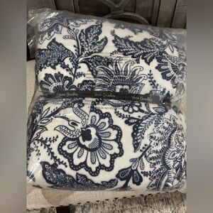 Vera Bradley Nava Navy and White King Size Throw Blanket